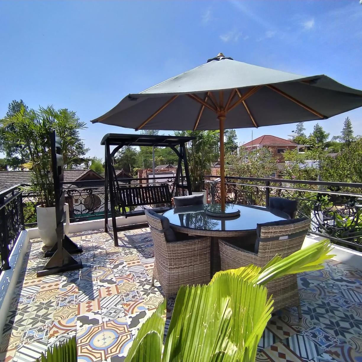 Villa Kota Bunga Malini 7 Cinengangirang 외부 사진